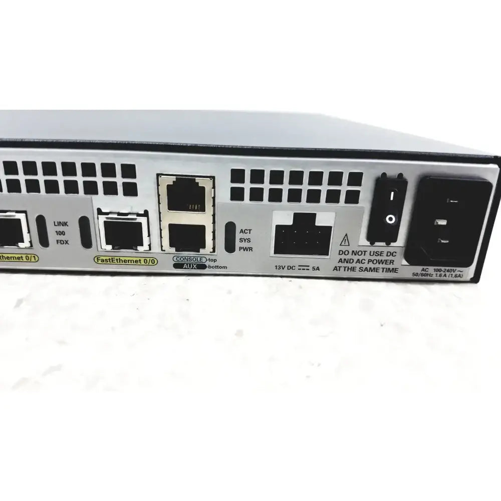 Cisco VG224 24-Port Voice Over IP Analog Phone Gateway VoIP Analog Phone Gateway, second-hand product photo 17