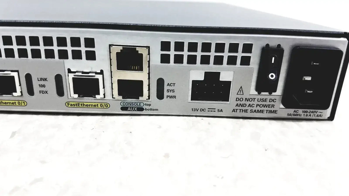 Cisco VG224 24-Port Voice Over IP Analog Phone Gateway VoIP Analog Phone Gateway, second-hand product photo 17