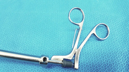 Stainless steel claw gasper 10mm surgical instrument with curved handles and long slender shaft for precise grasping