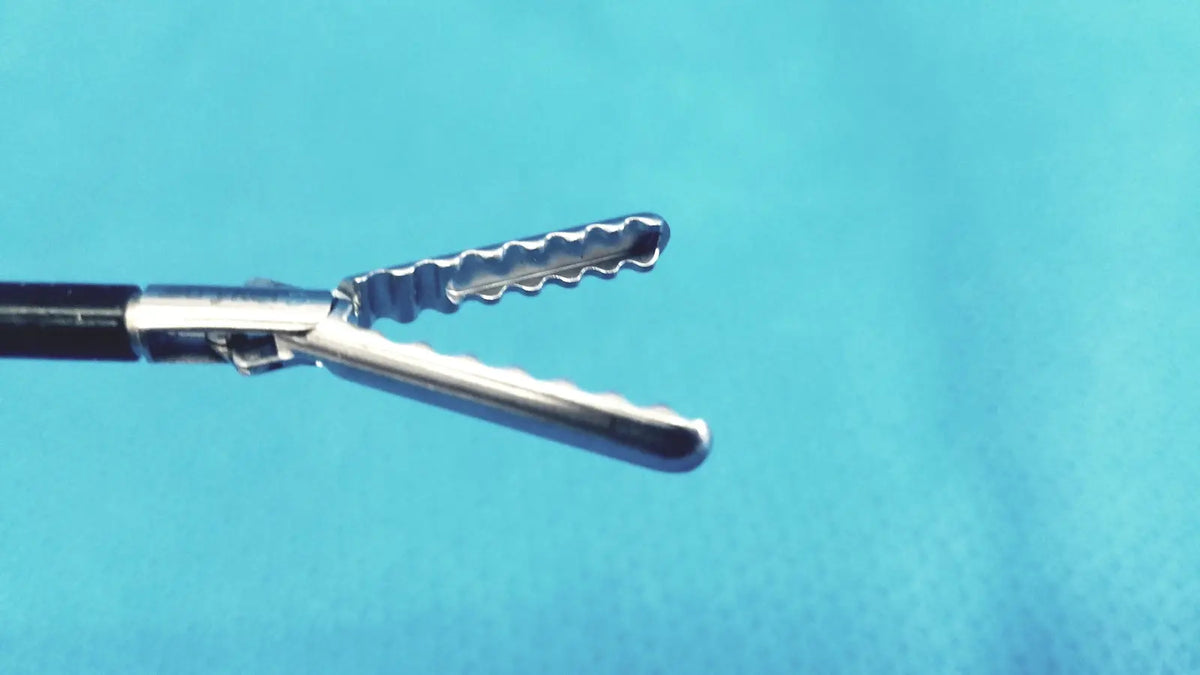Silver claw gasper surgical forceps with serrated jaws and black handle for reuse medical laparoscopic instruments