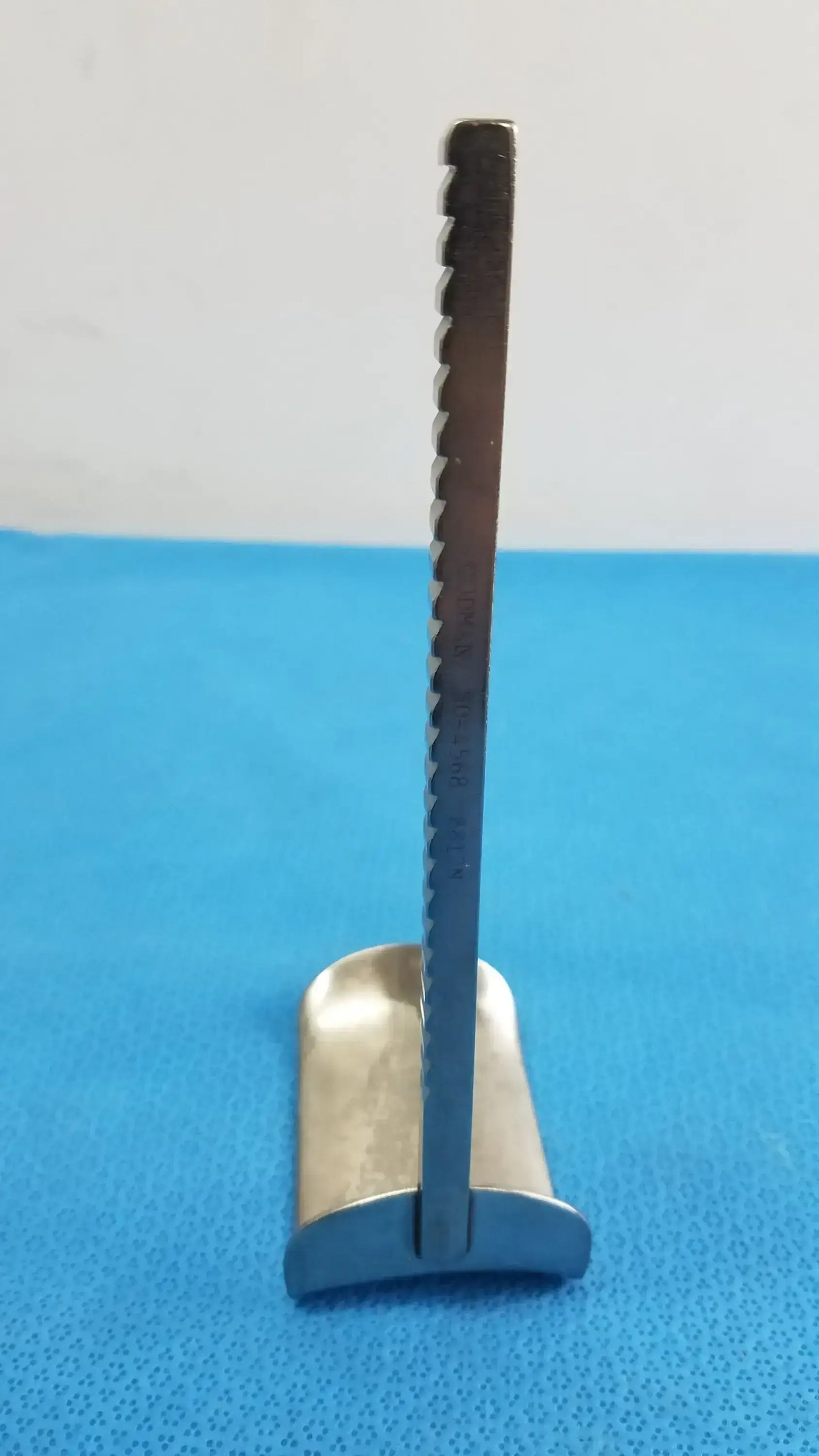 Codman 50-4568 Surgical Kelly Retractor Blade Surgical Kelly Retractor Blade, second-hand product photo 3