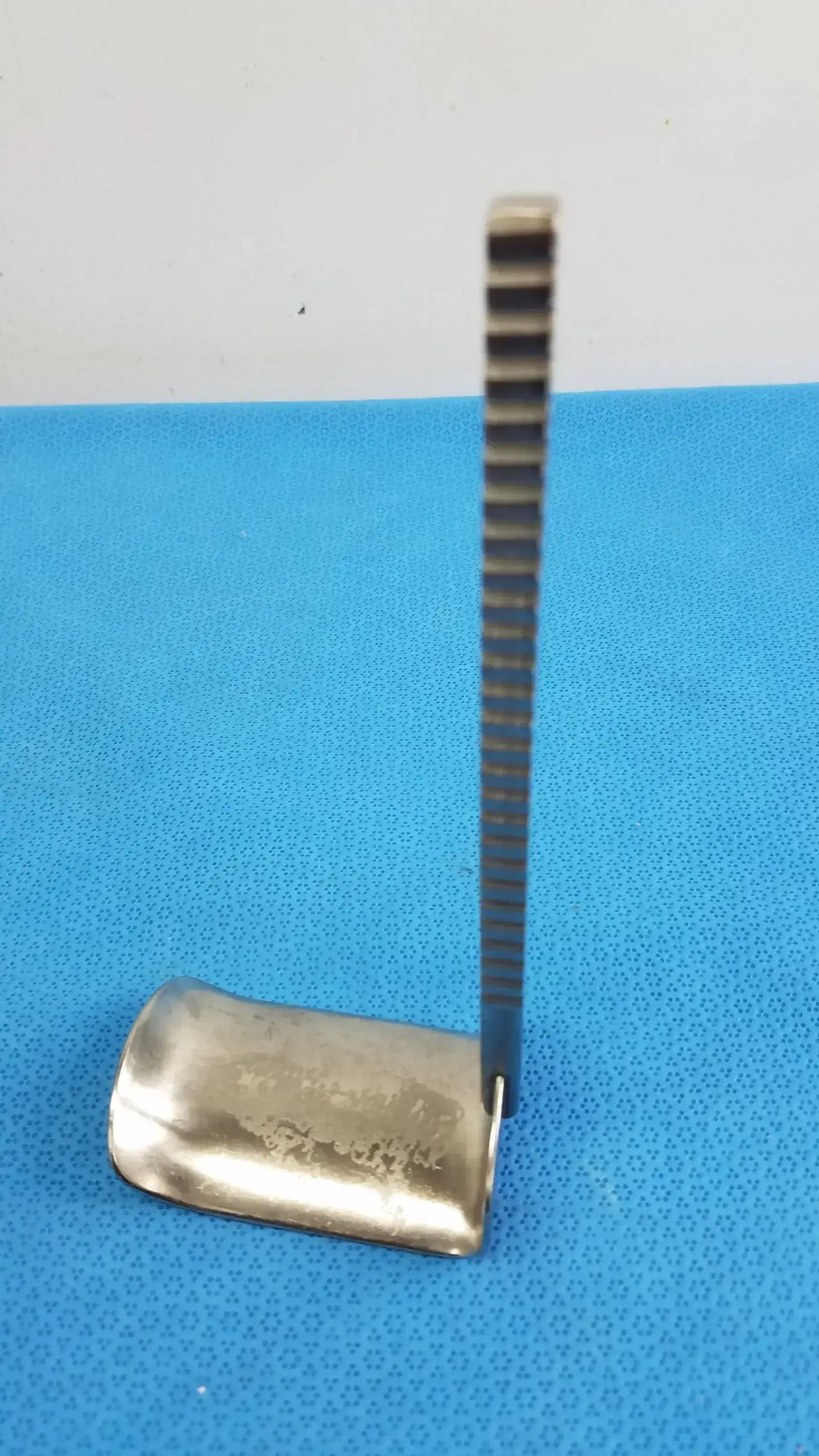 Codman 50-4568 Surgical Kelly Retractor Blade Surgical Kelly Retractor Blade, second-hand product photo 2