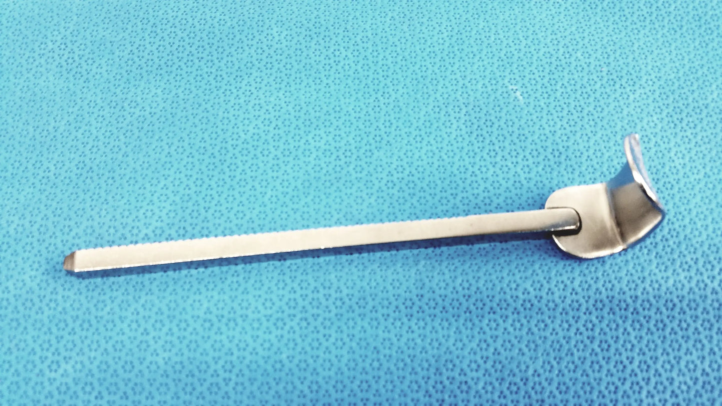 Reuse Medical Equipment Codman 50-4574 Kelly Retractor Blade Kelly Retractor Blade, second-hand product photo 1