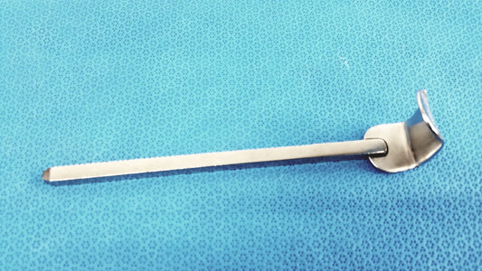 Reuse Medical Equipment Codman 50-4574 Kelly Retractor Blade Kelly Retractor Blade, second-hand product photo 1