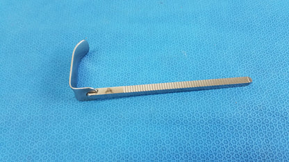 Codman 50-4575 Surgical Kelly Retractor Blade Kelly Retractor Blade, second-hand product photo 2