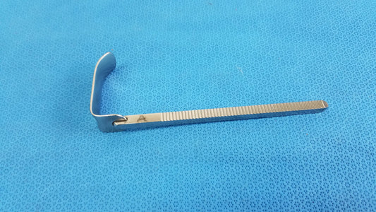 Codman 50-4575 Surgical Kelly Retractor Blade Kelly Retractor Blade, second-hand product photo 2