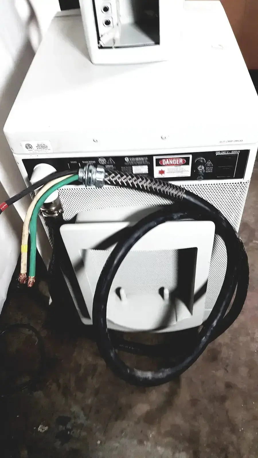 Coherent Novus Omni Opthalmic Photocoagulation Laser System 220 VOLT Ophthalmic Photocoagulation Laser System, as-is (for parts) product photo 15