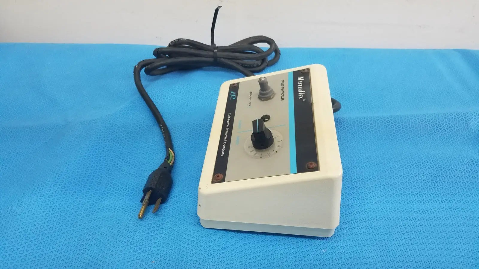 Cole-Parmer Masterflex 7553-71 Speed Controller 115 VAC 90VDC Output Speed Controller, as-is (for parts) product photo 4