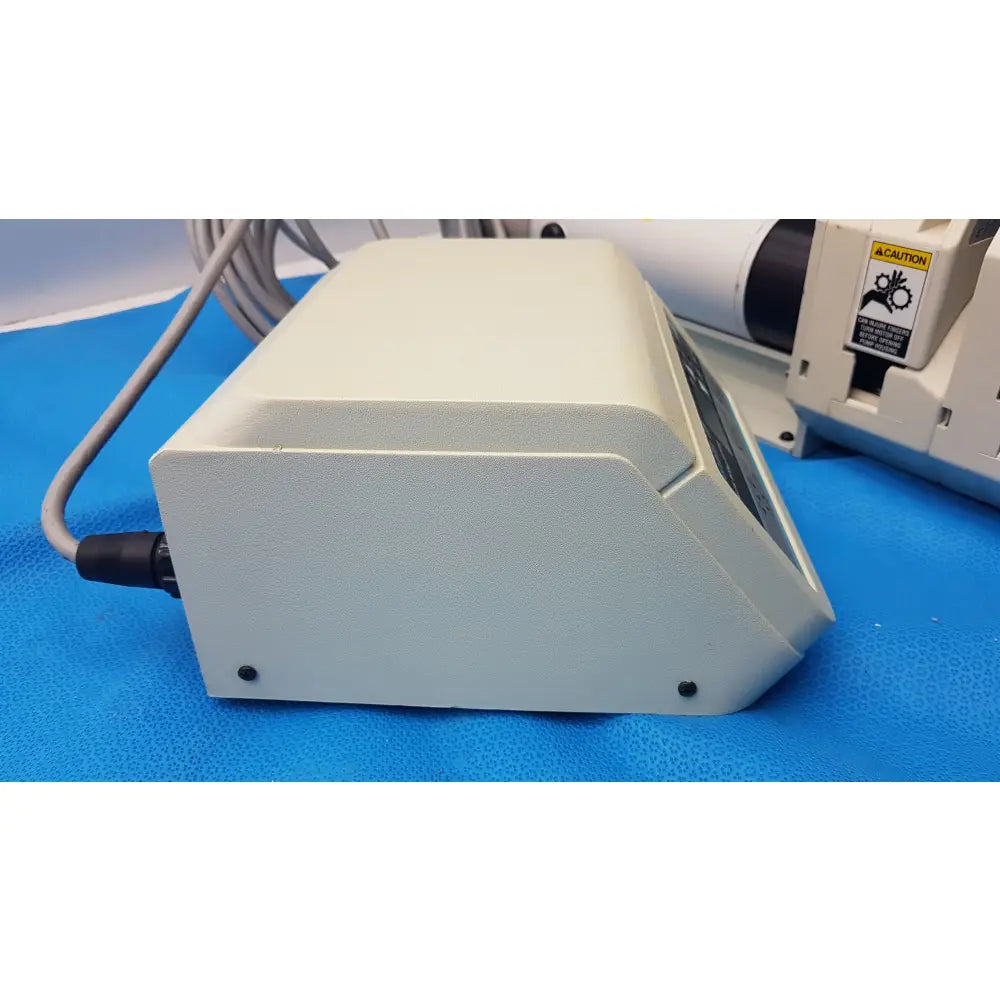 Cole-Parmer Masterflex I/P Digital Modular Drive Pump Controller With 77601-10 Pump - Digital Modular Peristaltic Pump