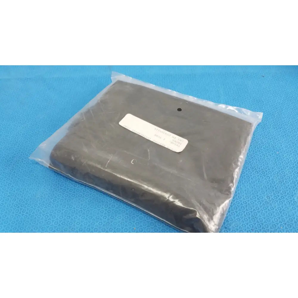 Black rubber gasket sealed in clear plastic packaging for colin v-lok co430011a brown thigh blood pressure cuff