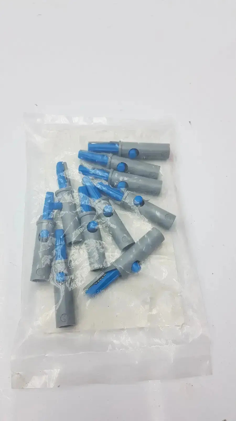 Conmed Banana Adapter 10/Pk Ref: HPH-BLUE Electrosurgical Adapter, second-hand product photo 7