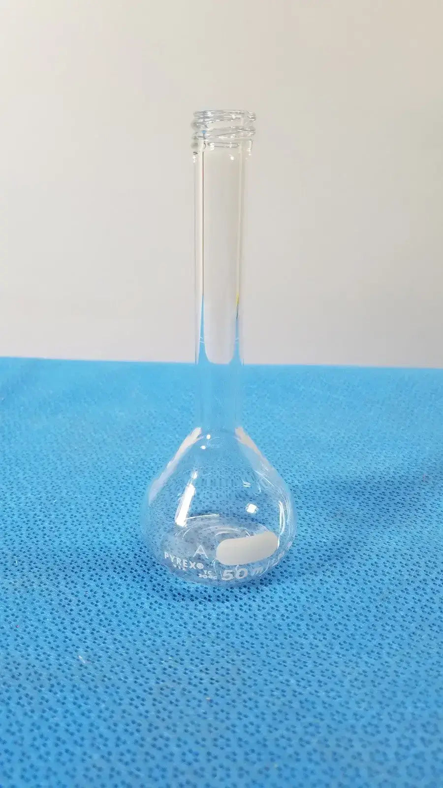 PYREX Corning Pyrex 50mL Volumetric Flask Class A Borosilicate Lab Glass Volumetric Flask, second-hand product photo 1