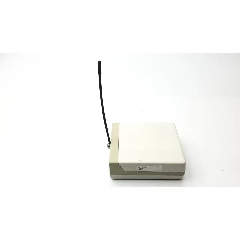 Beige plastic cosmed k4 b2 metabolic router with black antenna designed for reuse medical applications