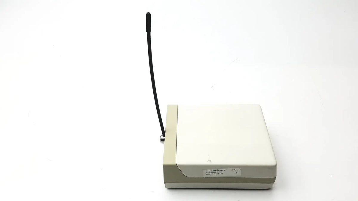 Beige plastic cosmed k4 b2 metabolic router with black antenna designed for reuse medical applications