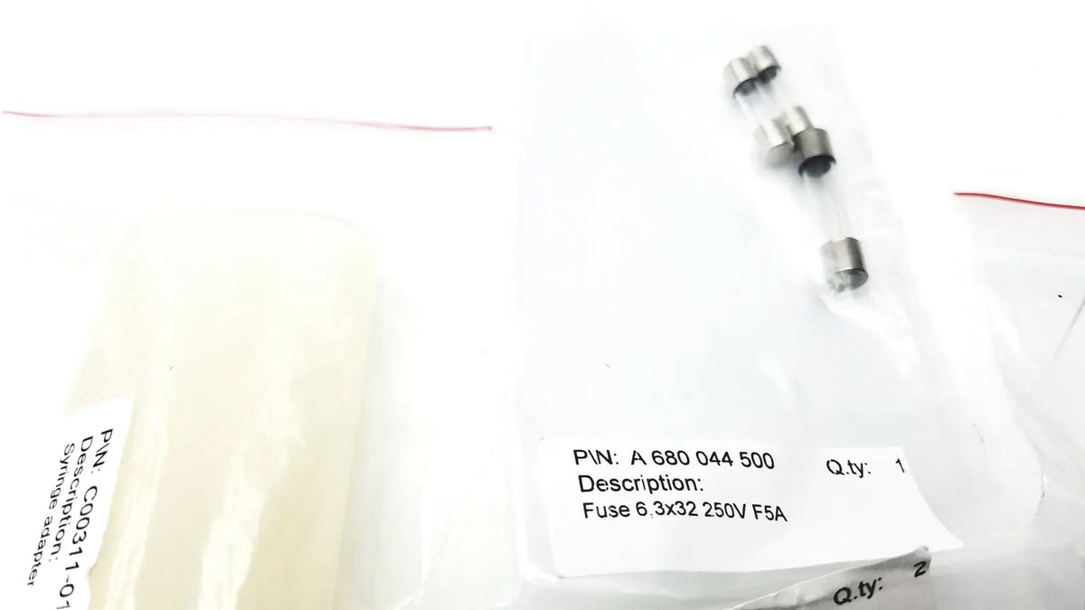 A clear plastic bag containing three silver cylindrical fuses fuse 6 x32 250v f5a for reuse medical cosmed k4 b2 metabolic