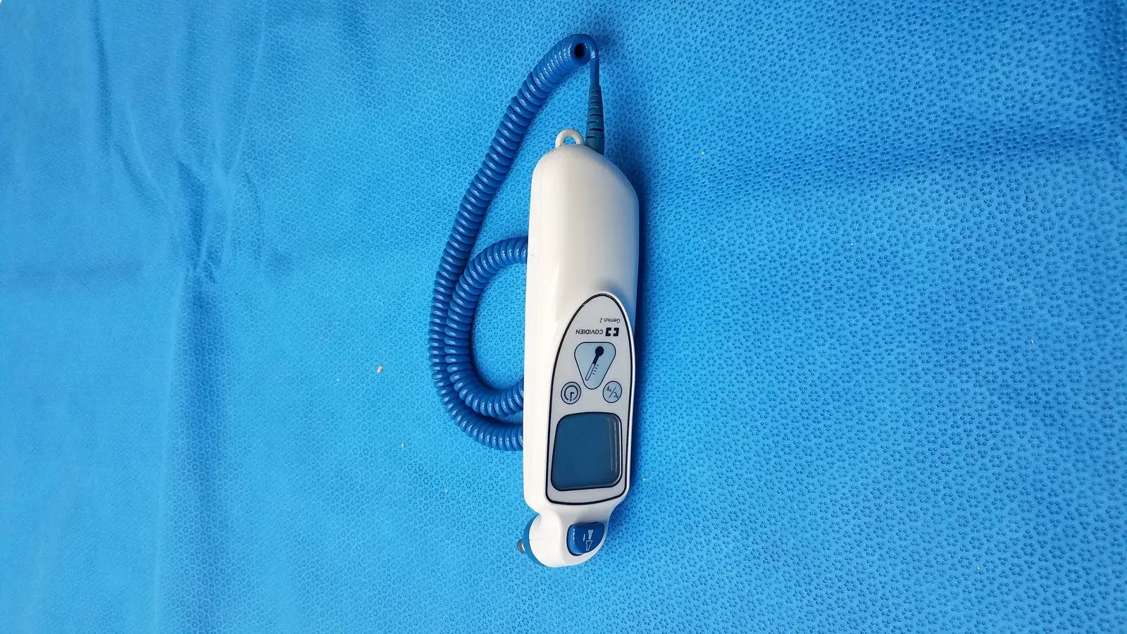 Covidien Genius 3 Tympanic Thermometer with Base – Model SMF1116001 Tympanic Thermometer, second-hand product photo 1