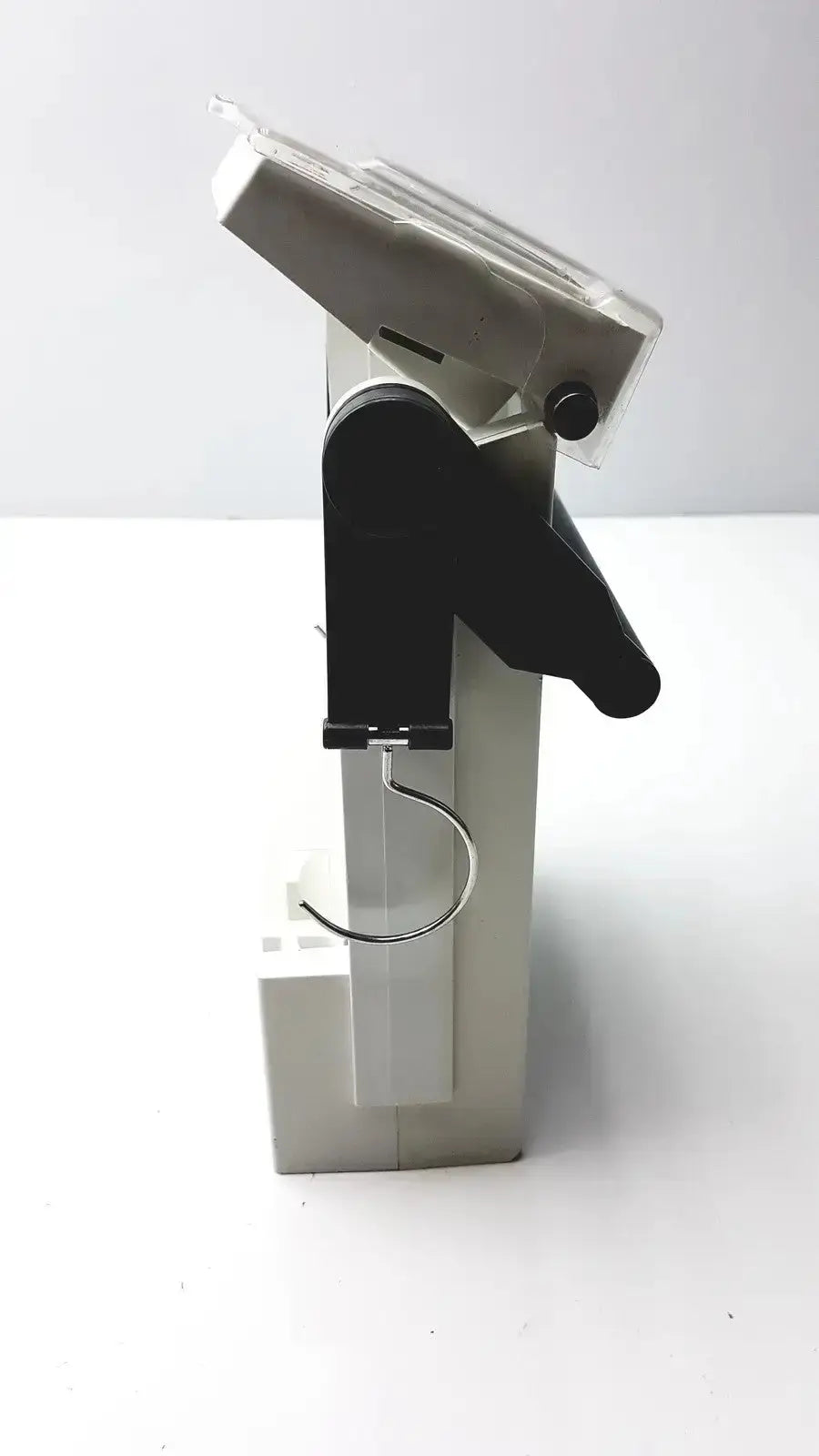 Bard CritiCore Fluid Output and Temperature Monitor Model 000002N Patient Monitor, second-hand product photo 10