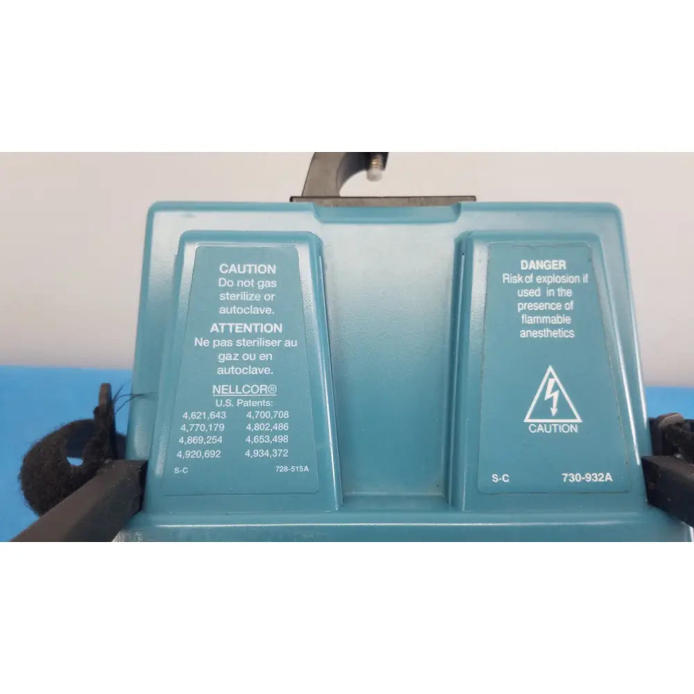 Teal critikon dinamap plus vital signs monitor 8726 rad with english and french warning labels does not turn on