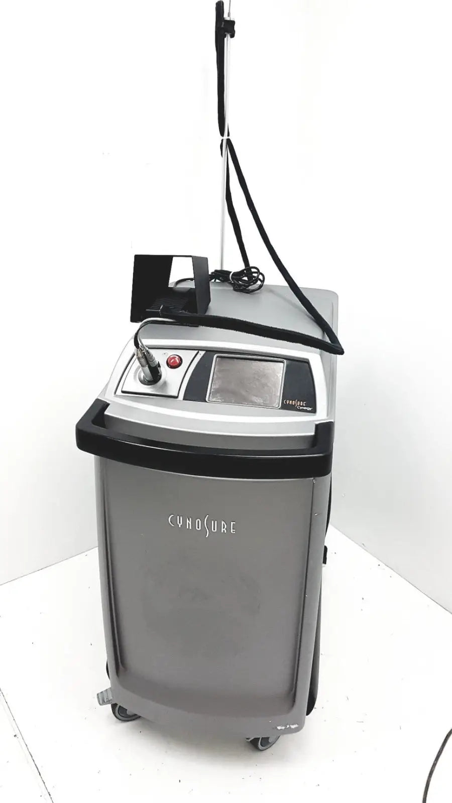 Reuse Medical Cynergy Cynosure Dermatology Laser 100-7002-180 Other Medical, Lab & Dental Supplies, second-hand product photo 1