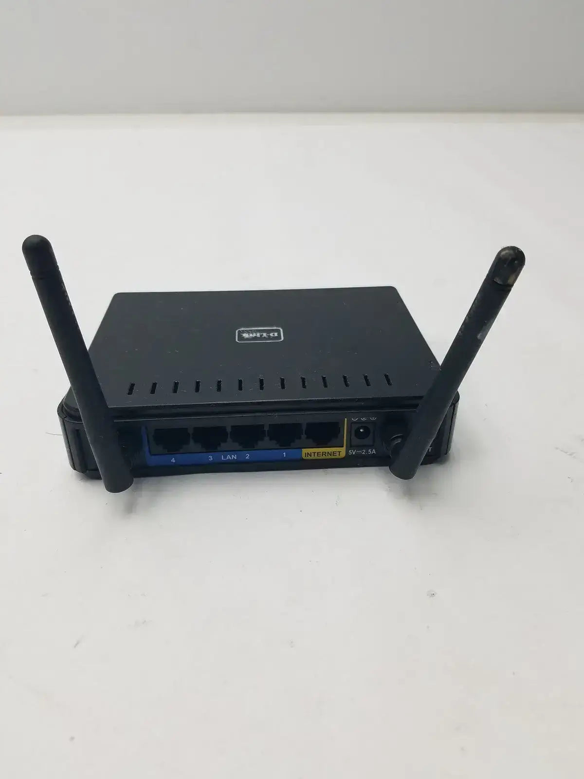 D-Link DIR-651 300 Mbps 4-Port Gigabit Wireless N Router Wireless Router, second-hand product photo 3