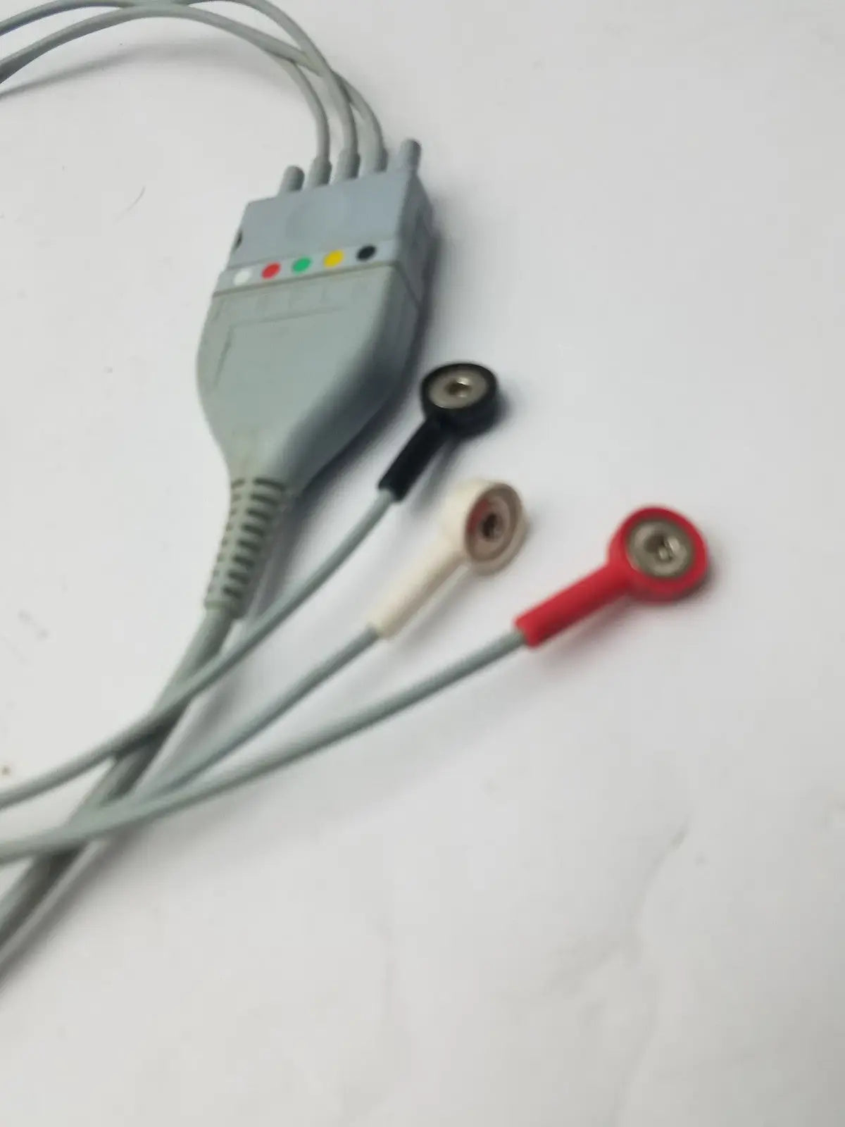 Datascope 0012-00-1261-02 and 0012-00-1255-01 5-Lead ECG Trunk Cable & Leadwires ECG Trunk Cable & Leadwires, second-hand product photo 7