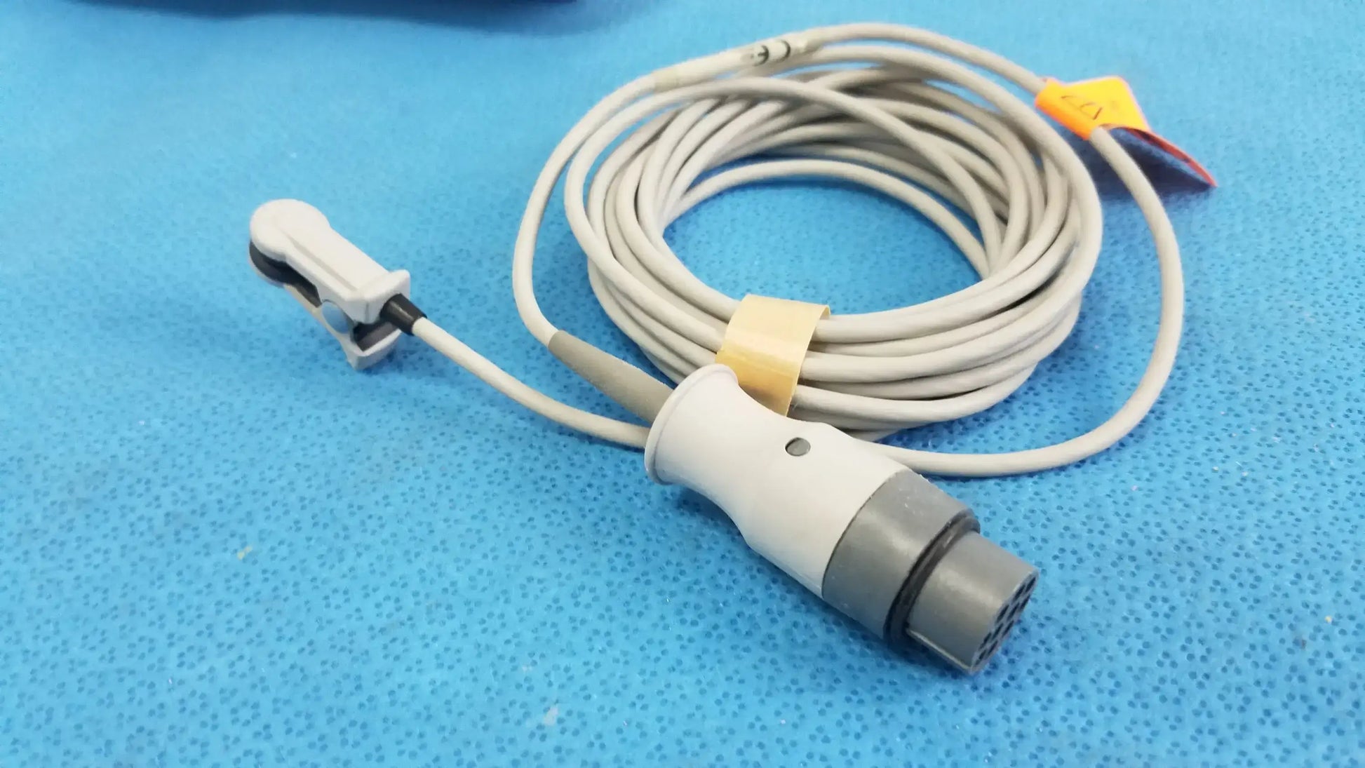 Datex Ohmeda Oxy Tip+Finger Sensor Ref Oxy-E4-N Finger Sensor, second-hand product photo 4