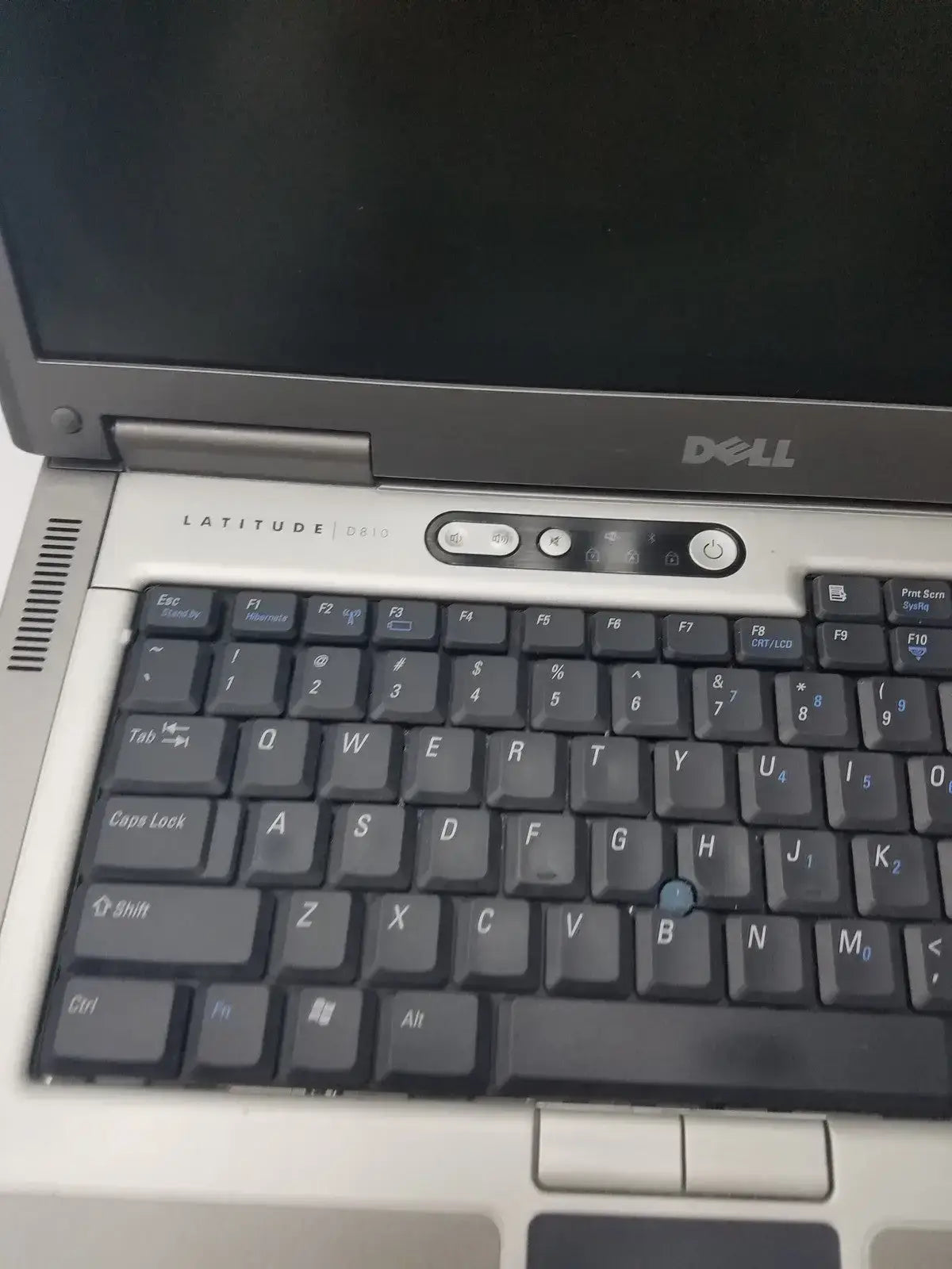 Dell Latitude D810 Intel Inside Centrino Model PP15L Laptop Computer, second-hand product photo 10
