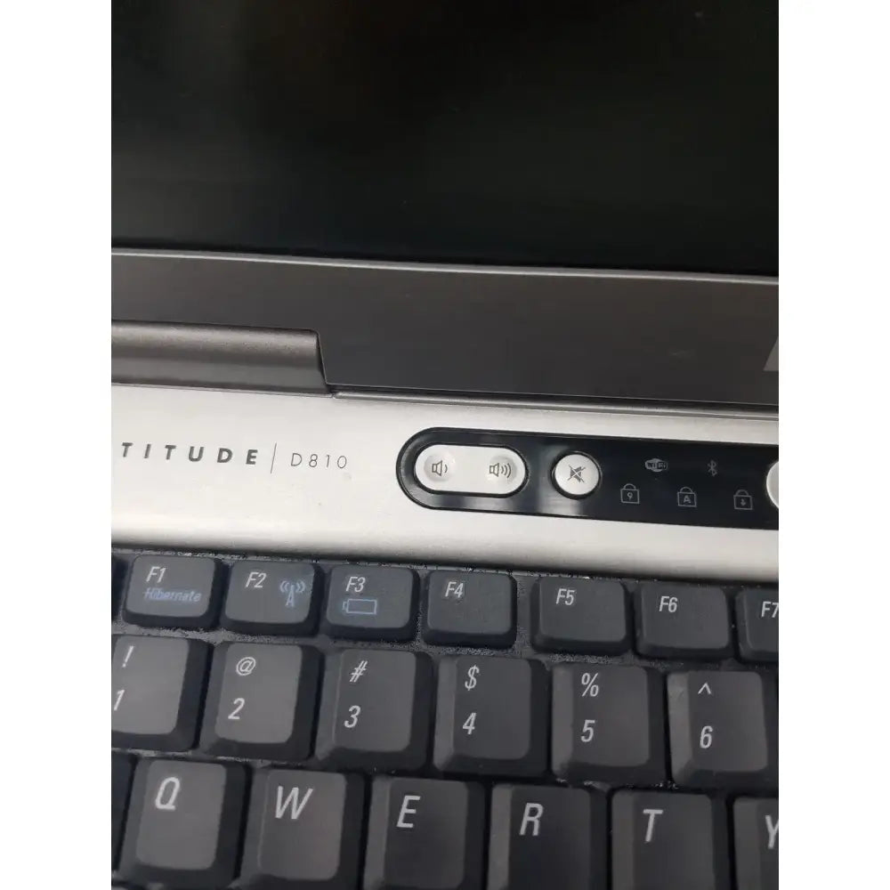 Dell Latitude D810 Intel Inside Centrino Model PP15L Laptop Computer, second-hand product photo 11