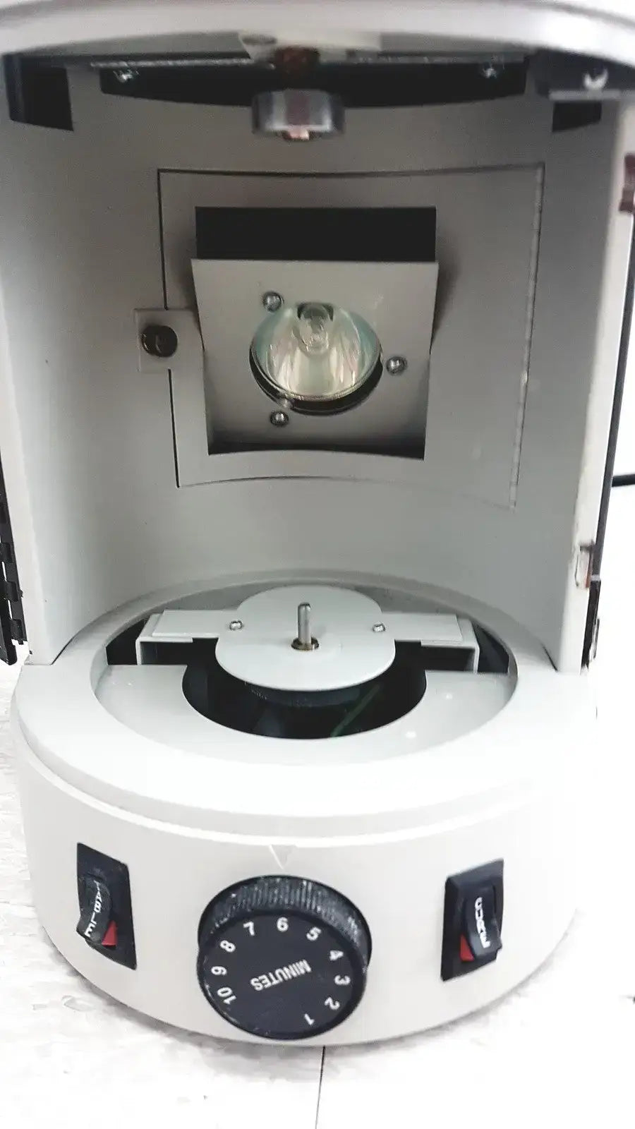 Dentsply TRUBYTE TRIAD 2000 Visible Light Curing Unit Visible Light Curing Unit, second-hand product photo 11