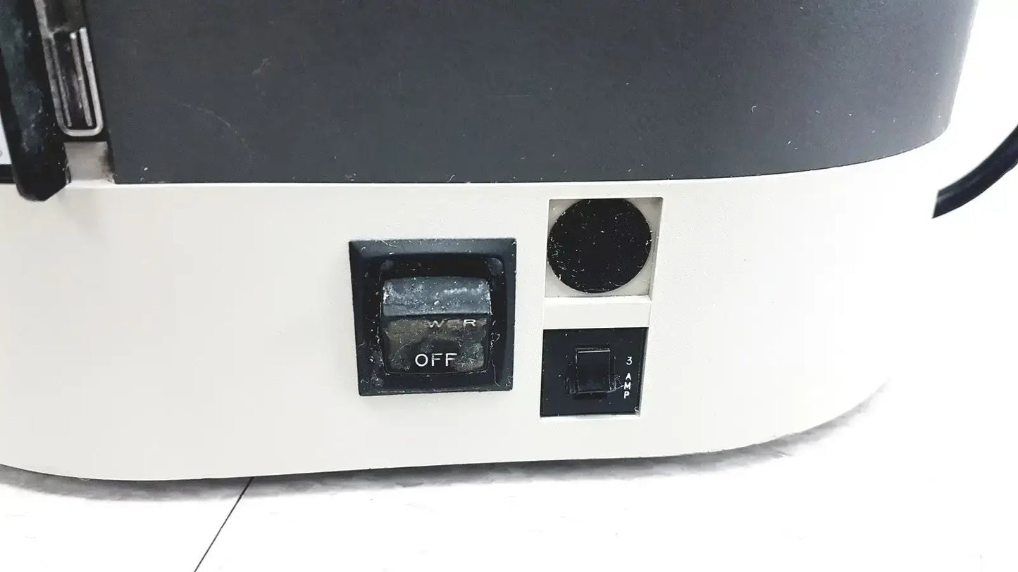 Dentsply TRUBYTE TRIAD 2000 Visible Light Curing Unit Visible Light Curing Unit, second-hand product photo 6