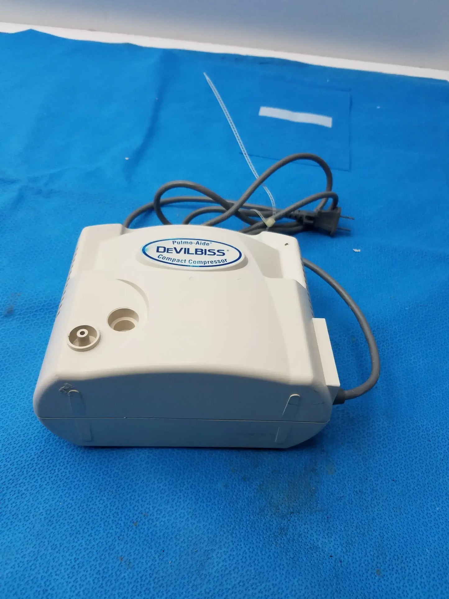 DeVilbiss 3655D Pulmo-Aide Compact Compressor Nebulizer System Compressor Nebulizer System, second-hand product photo 8