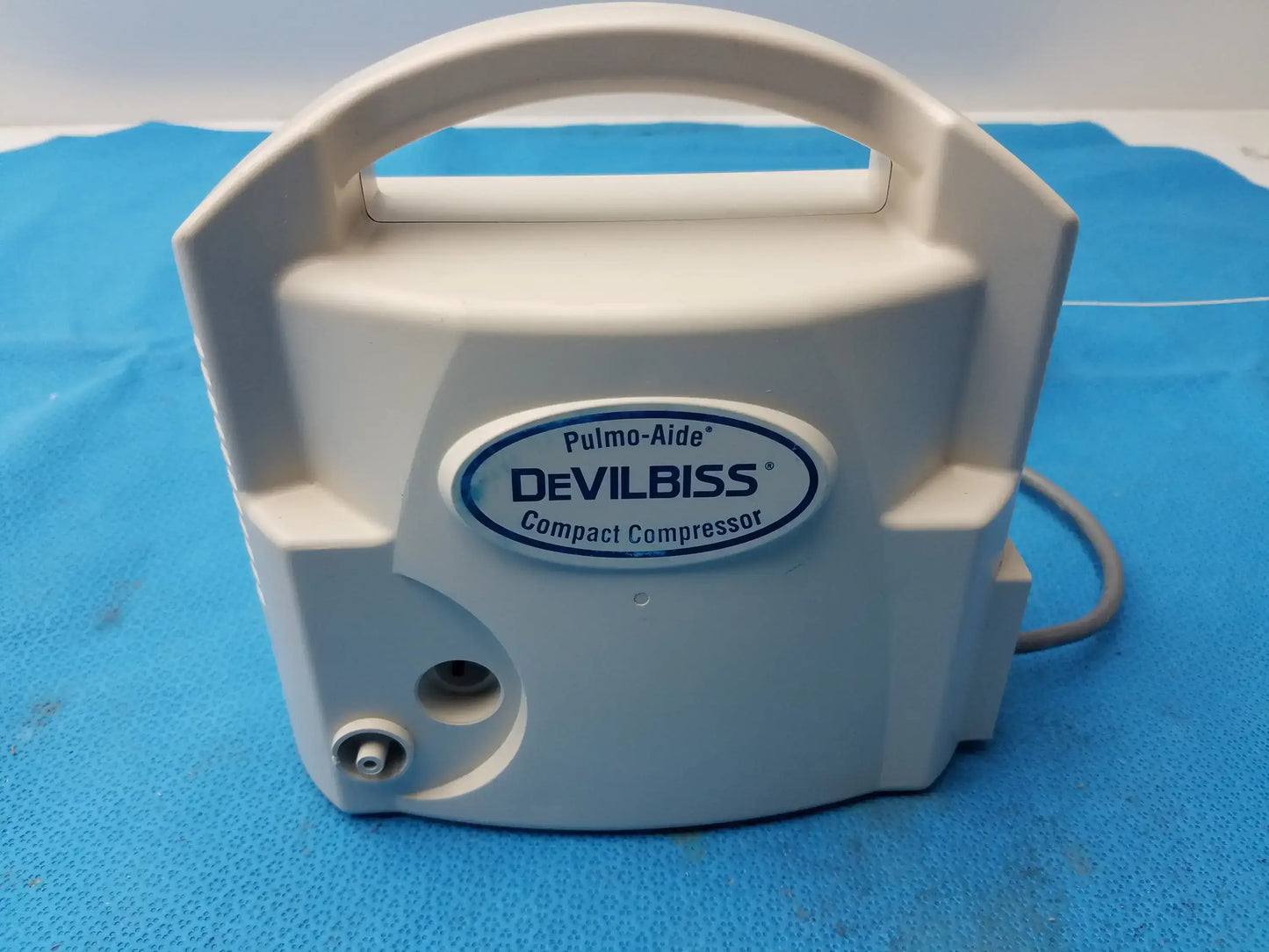 DeVilbiss 3655D Pulmo-Aide Compact Compressor Nebulizer System Compressor Nebulizer System, second-hand product photo 1