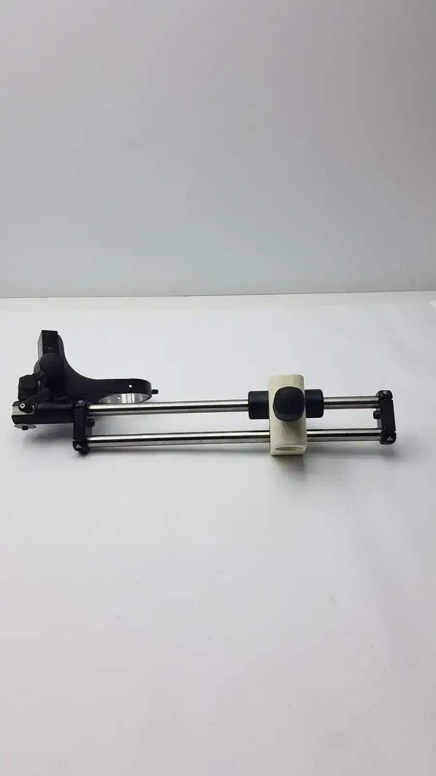 Diagnostic Instruments Dual Arm Boom Microscope Boom Stand, second-hand product photo 3