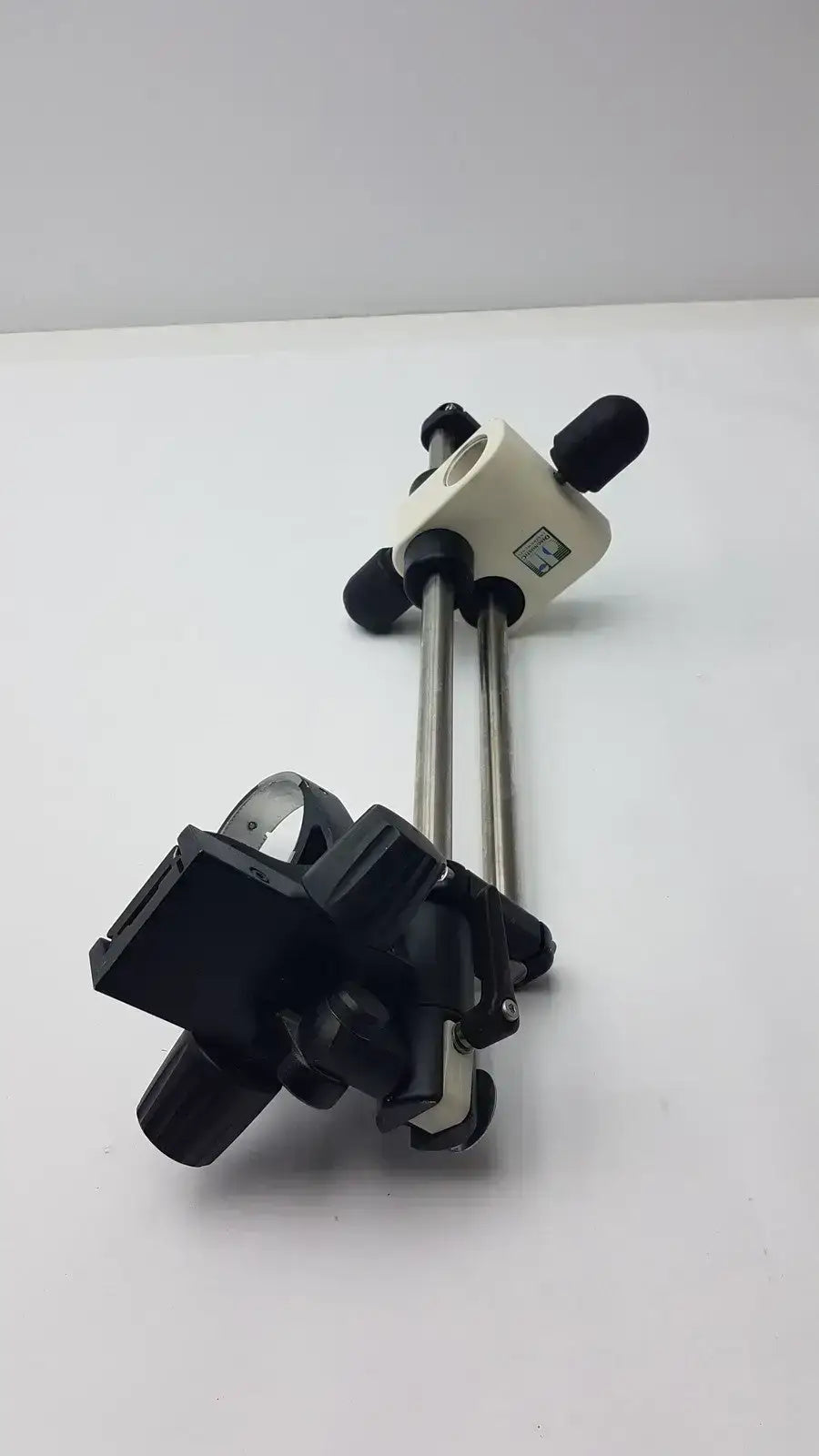 Diagnostic Instruments Dual Arm Boom Microscope Boom Stand, second-hand product photo 5