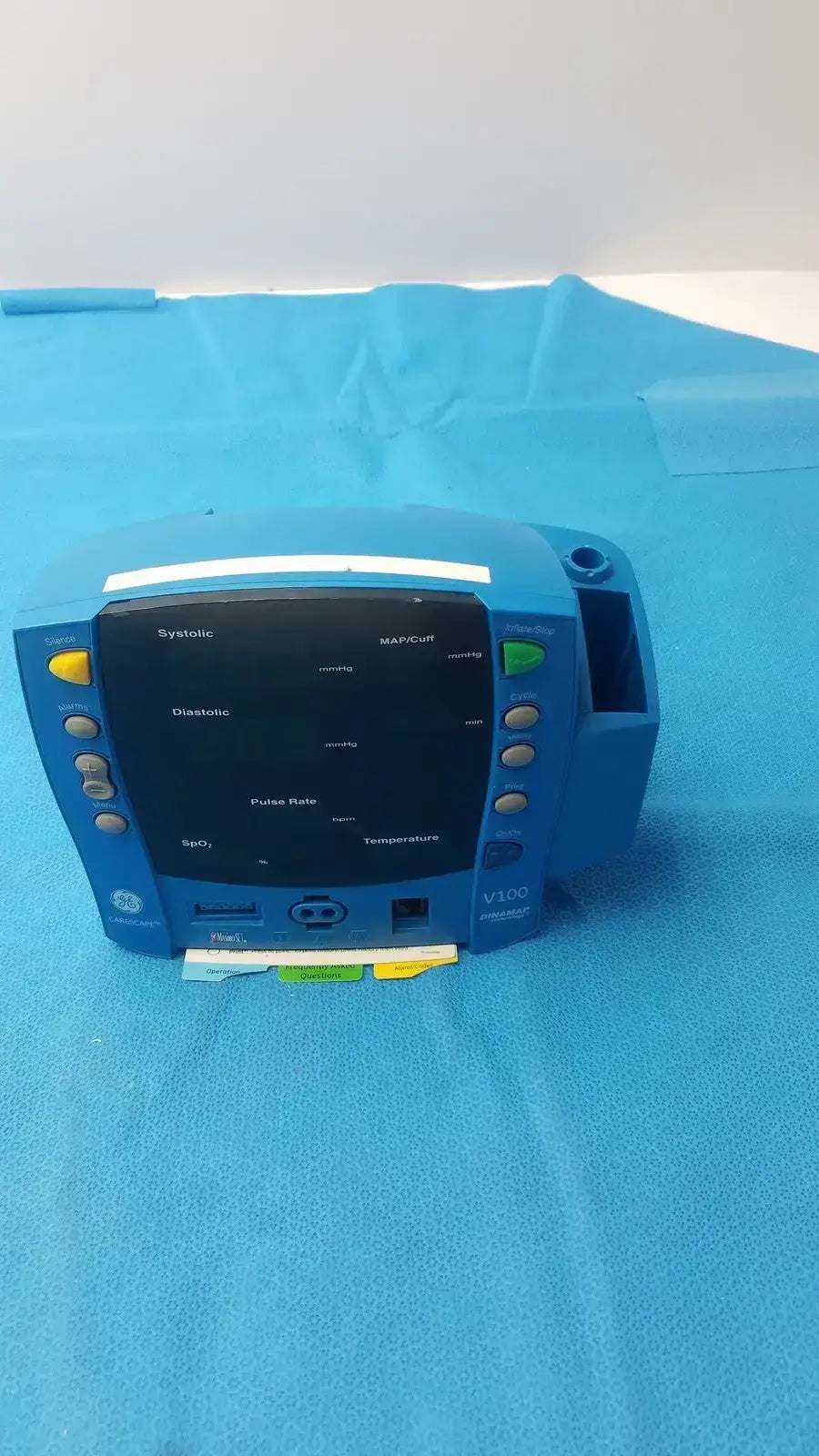 Dinamap Carescape V100-JBAC-AXAA-XX Patient Monitor Patient Monitor, second-hand product photo 1