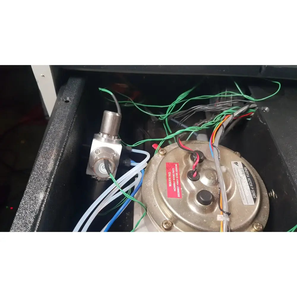 Dionex Basic Chromatography Module CHB Chromatography Module, as-is (for parts) product photo 8