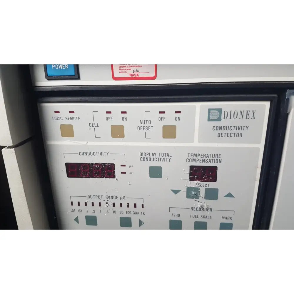 Dionex Basic Chromatography Module CHB Chromatography Module, as-is (for parts) product photo 3