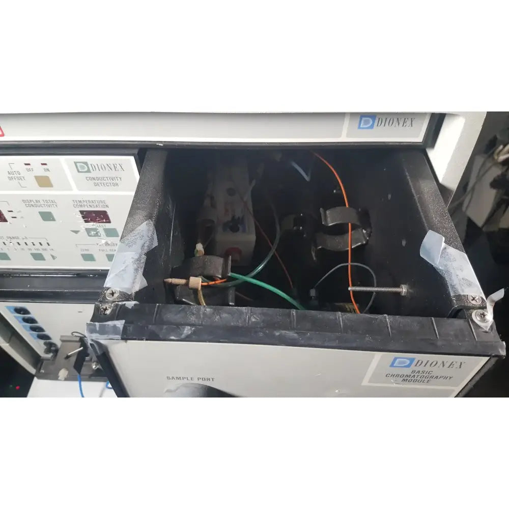 Dionex Basic Chromatography Module CHB Chromatography Module, as-is (for parts) product photo 5