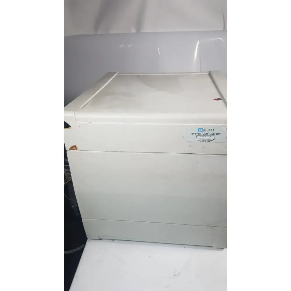 Dionex Basic Chromatography Module CHB Chromatography Module, as-is (for parts) product photo 18