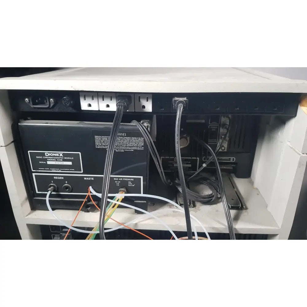 Dionex Basic Chromatography Module CHB Chromatography Module, as-is (for parts) product photo 12