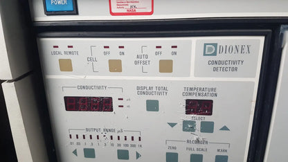 Dionex Basic Chromatography Module CHB Chromatography Module, as-is (for parts) product photo 3