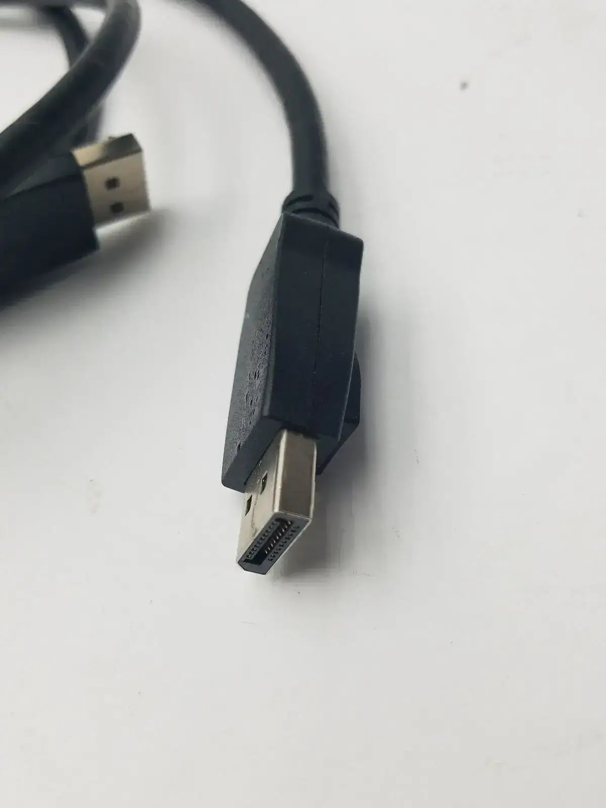 Gelinte Displayport Cable (DP) E465667 AWM STYLE 20275 VW-1 30V Gelinte DisplayPort Cable, second-hand product photo 6
