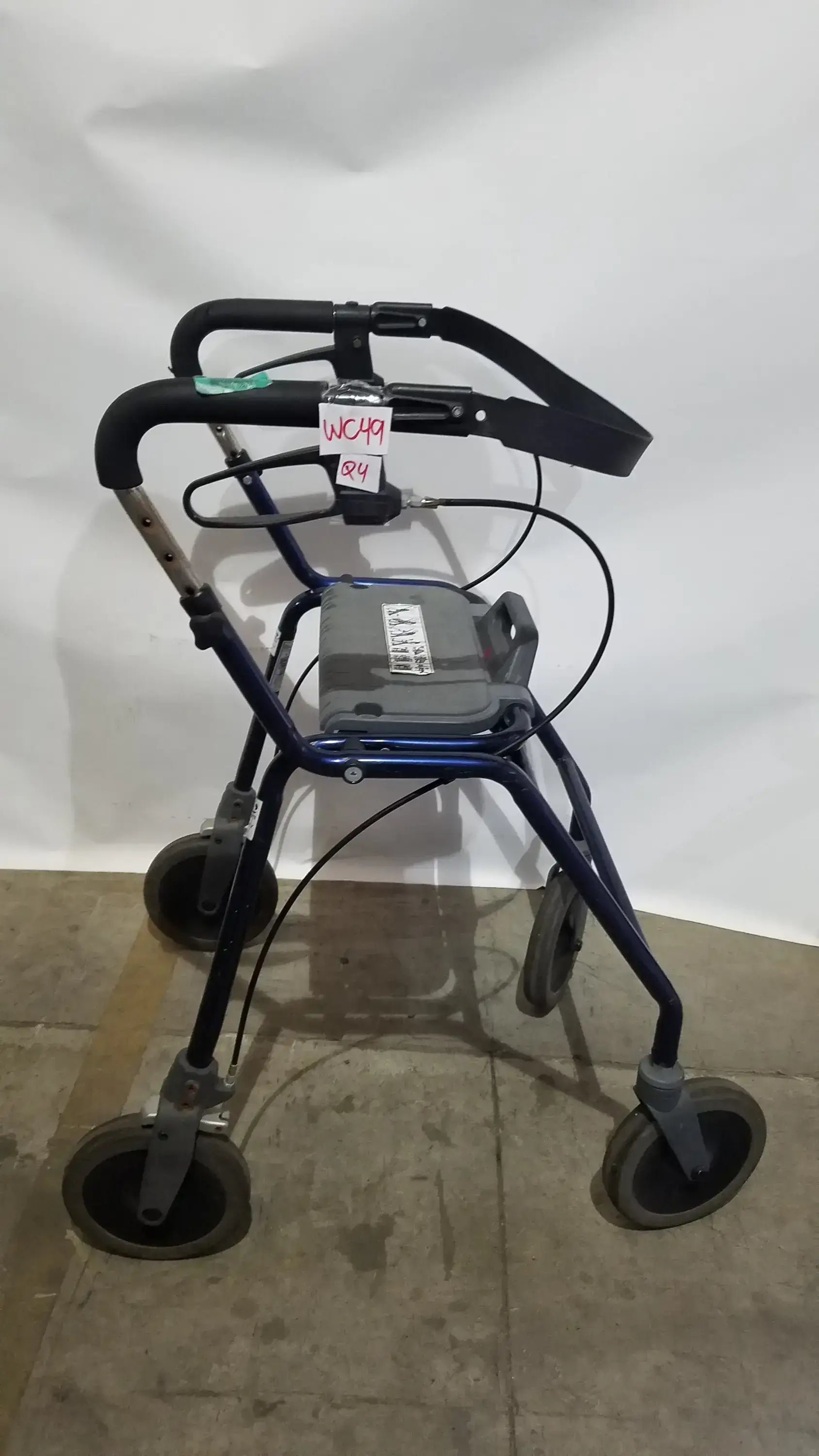 Reuse Medical Equipment Dolomite Legacy Rollator Walker Walkers, second-hand product photo 12