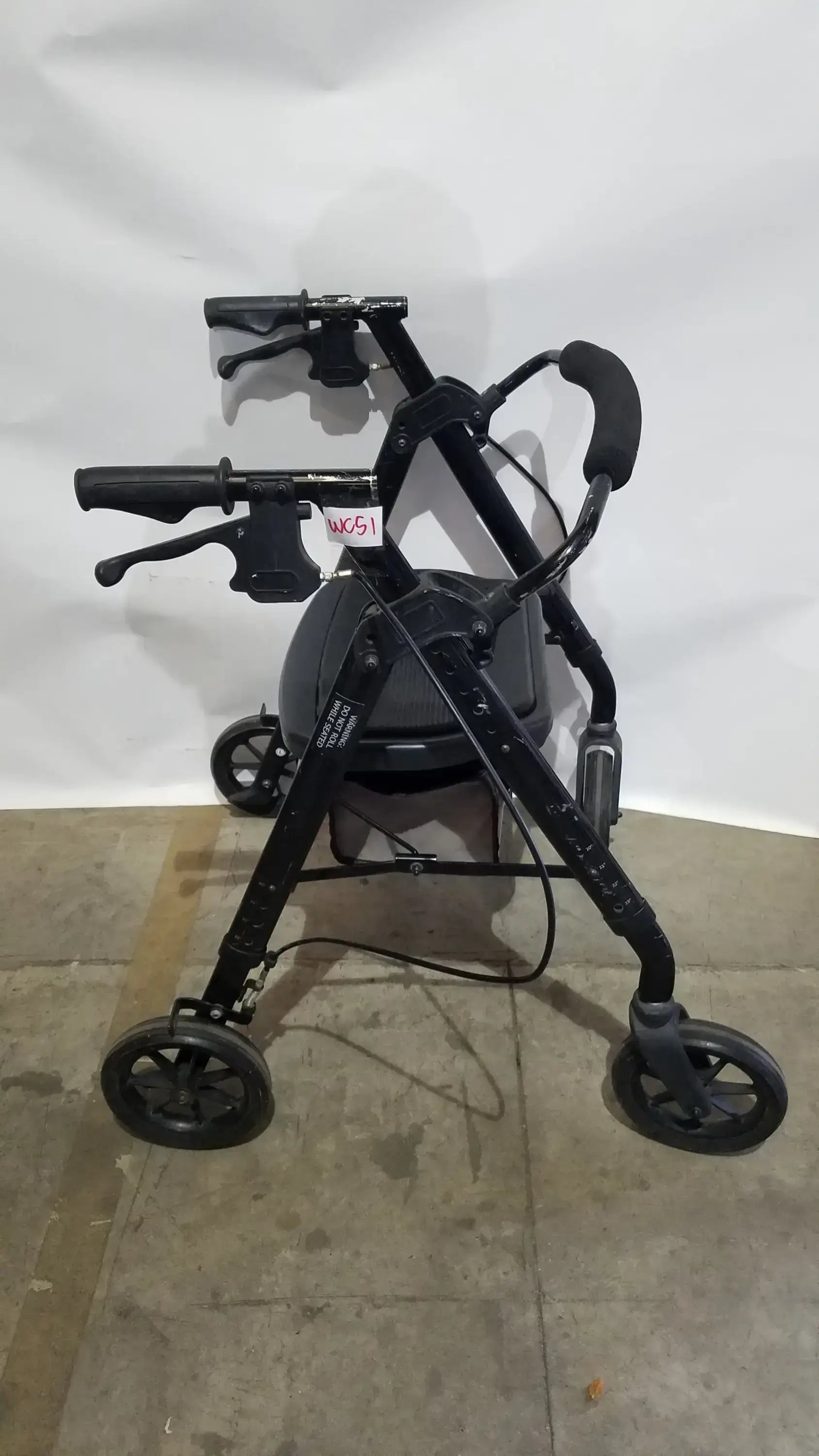 Reuse Medical Equipment Dolomite Legacy Rollator Walker Walkers, second-hand product photo 1