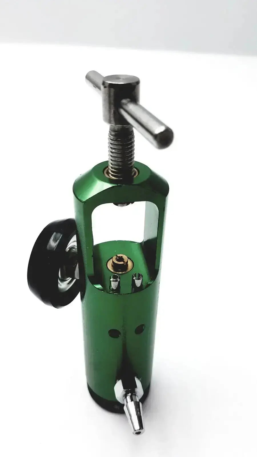 Drive Brass-Sleeved Regulator, Model: CGA 870 Oxygen Regulator, second-hand product photo 4