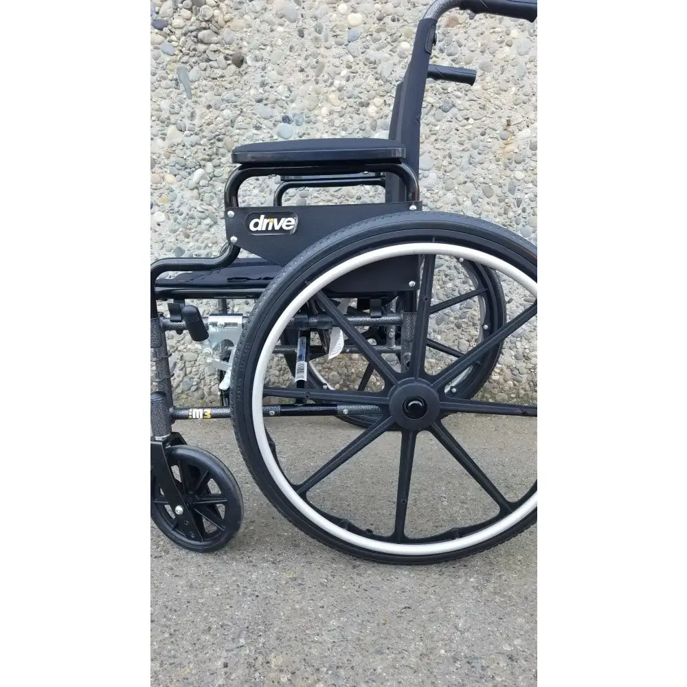 Reuse Medical Equipment Drive M3 Sport Folding Manual Wheelchair – Lightweight Design Wheelchairs, second-hand product photo 3