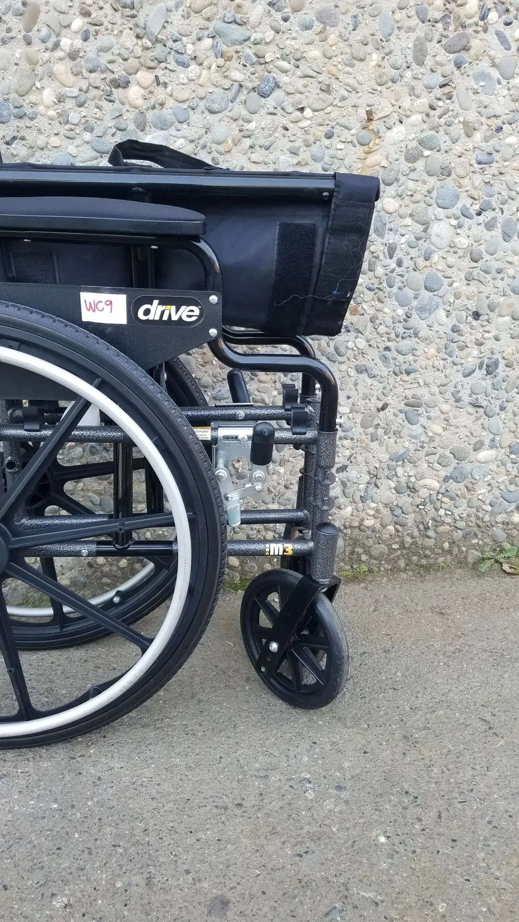 Reuse Medical Equipment Drive M3 Sport Folding Manual Wheelchair – Lightweight Design Wheelchairs, second-hand product photo 11