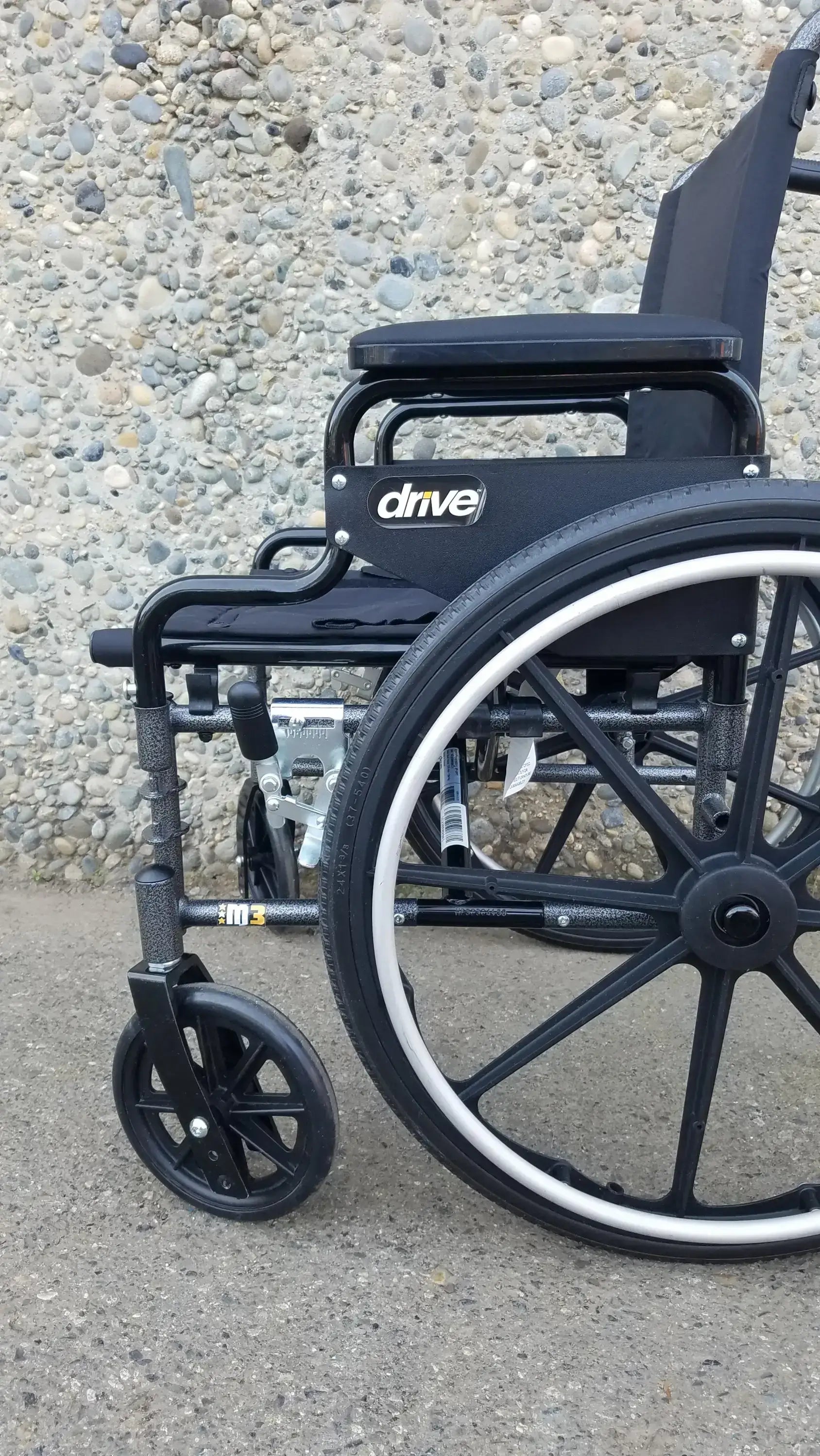 Reuse Medical Equipment Drive M3 Sport Folding Manual Wheelchair – Lightweight Design Wheelchairs, second-hand product photo 4