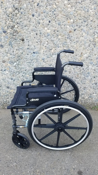 Reuse Medical Equipment Drive M3 Sport Folding Manual Wheelchair – Lightweight Design Wheelchairs, second-hand product photo 1