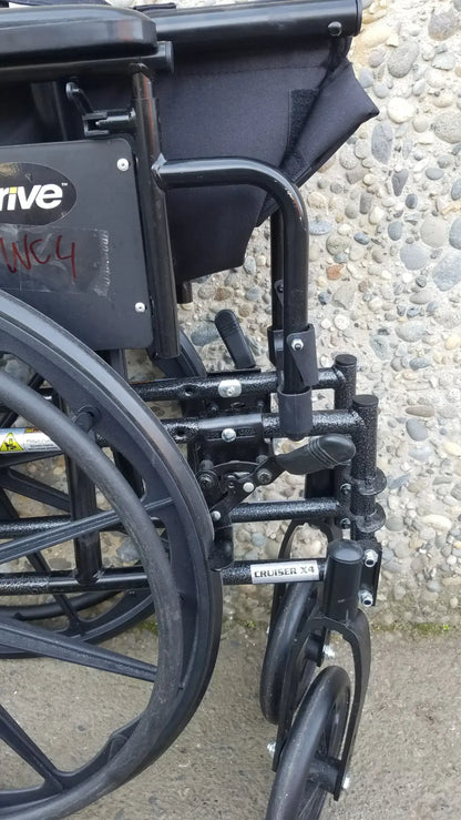 Reuse Medical Equipment Drive Medical ELR Cruiser X4 Transport Folding Wheelchair Lightweight Wheelchair, second-hand product photo 18